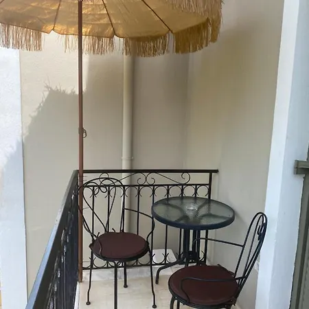Charieta N.5 Apartamento Dassia (Corfu)